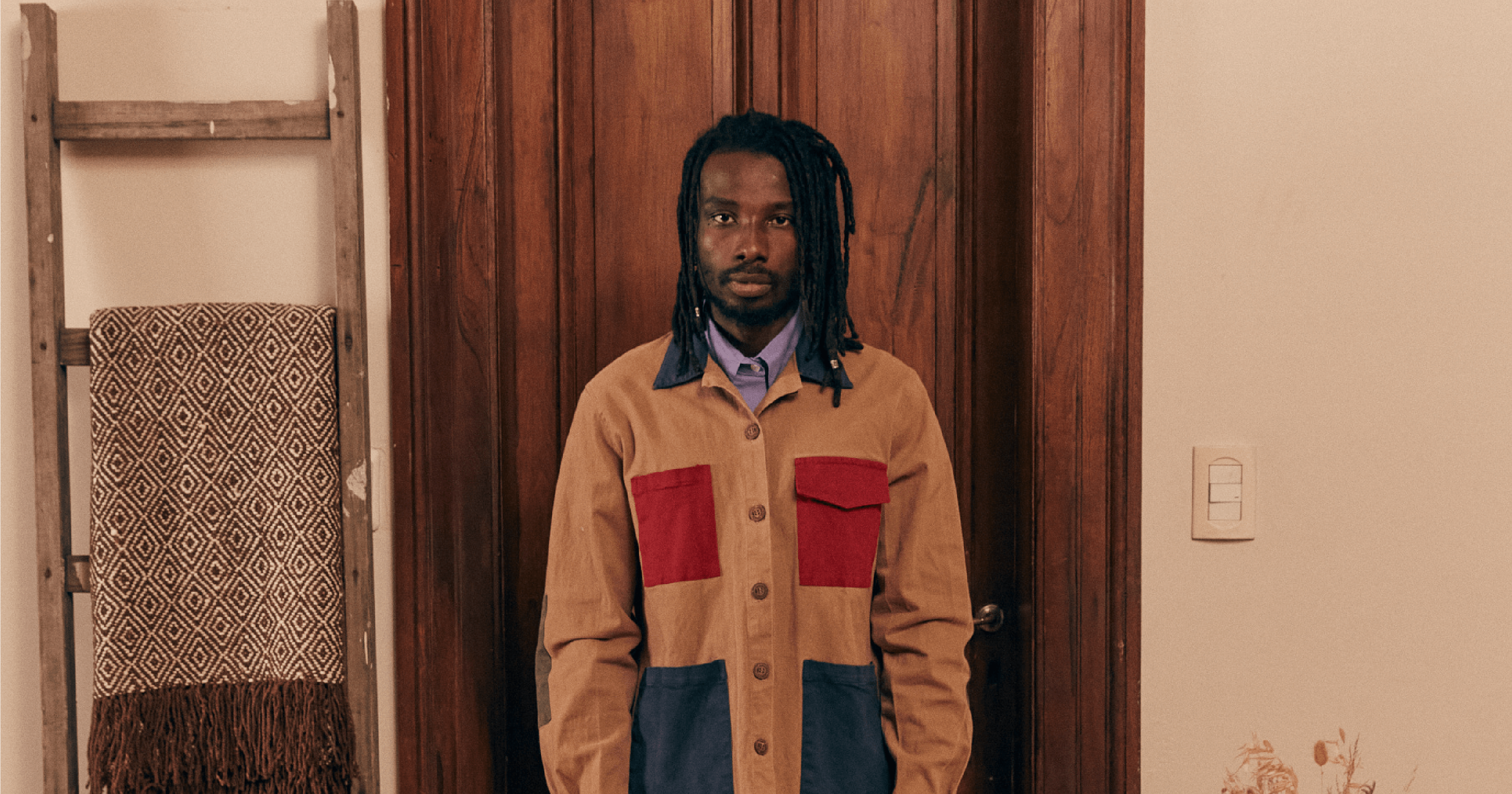 Shirt jacket with clearance pockets