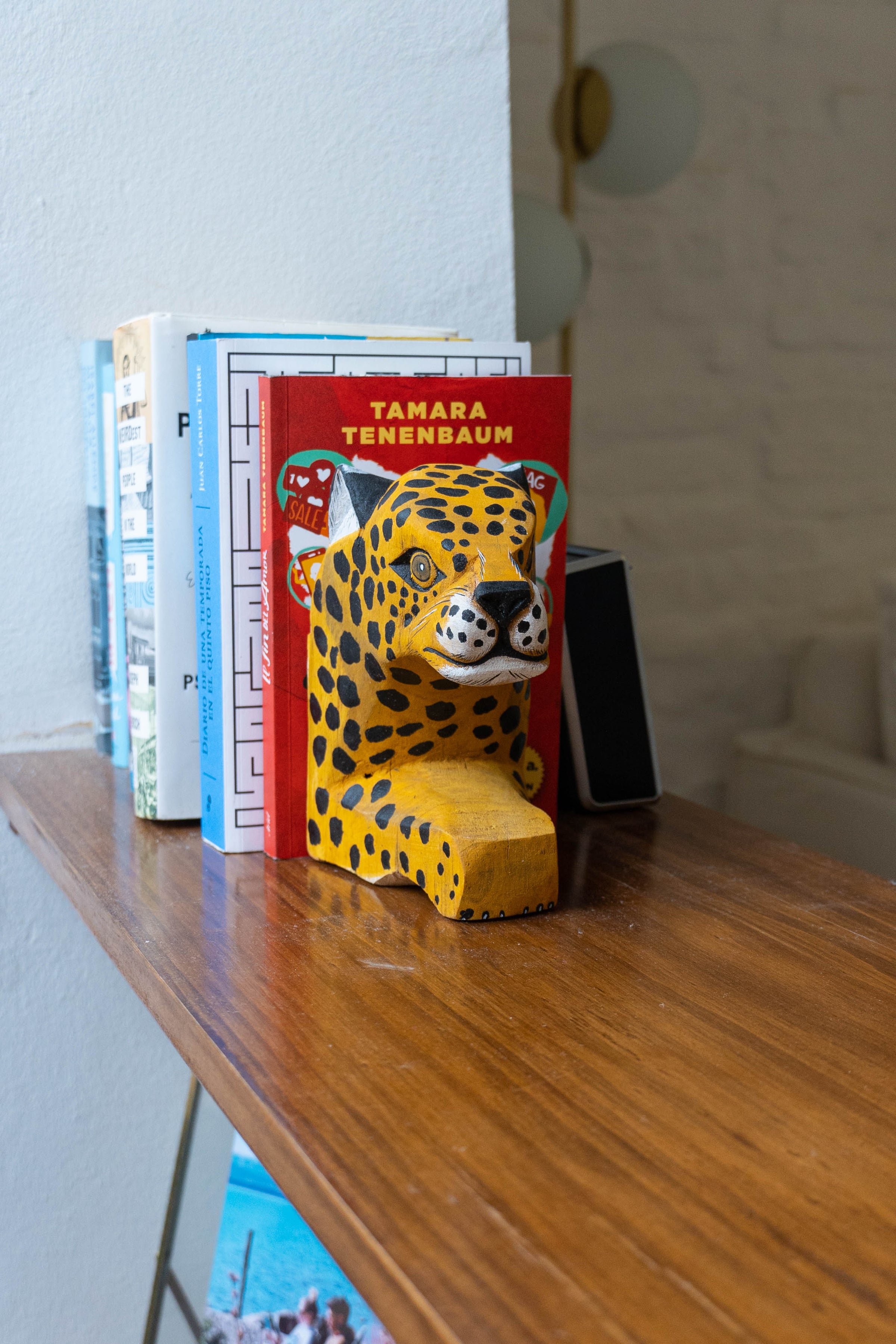 Chané Hanging Bookends