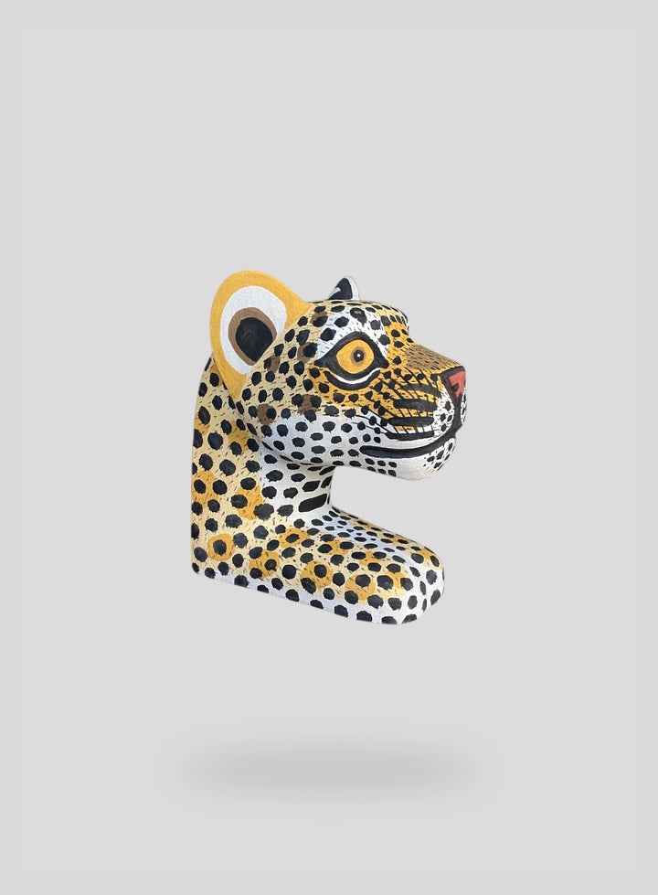 The Cheetah Hanging Bookend