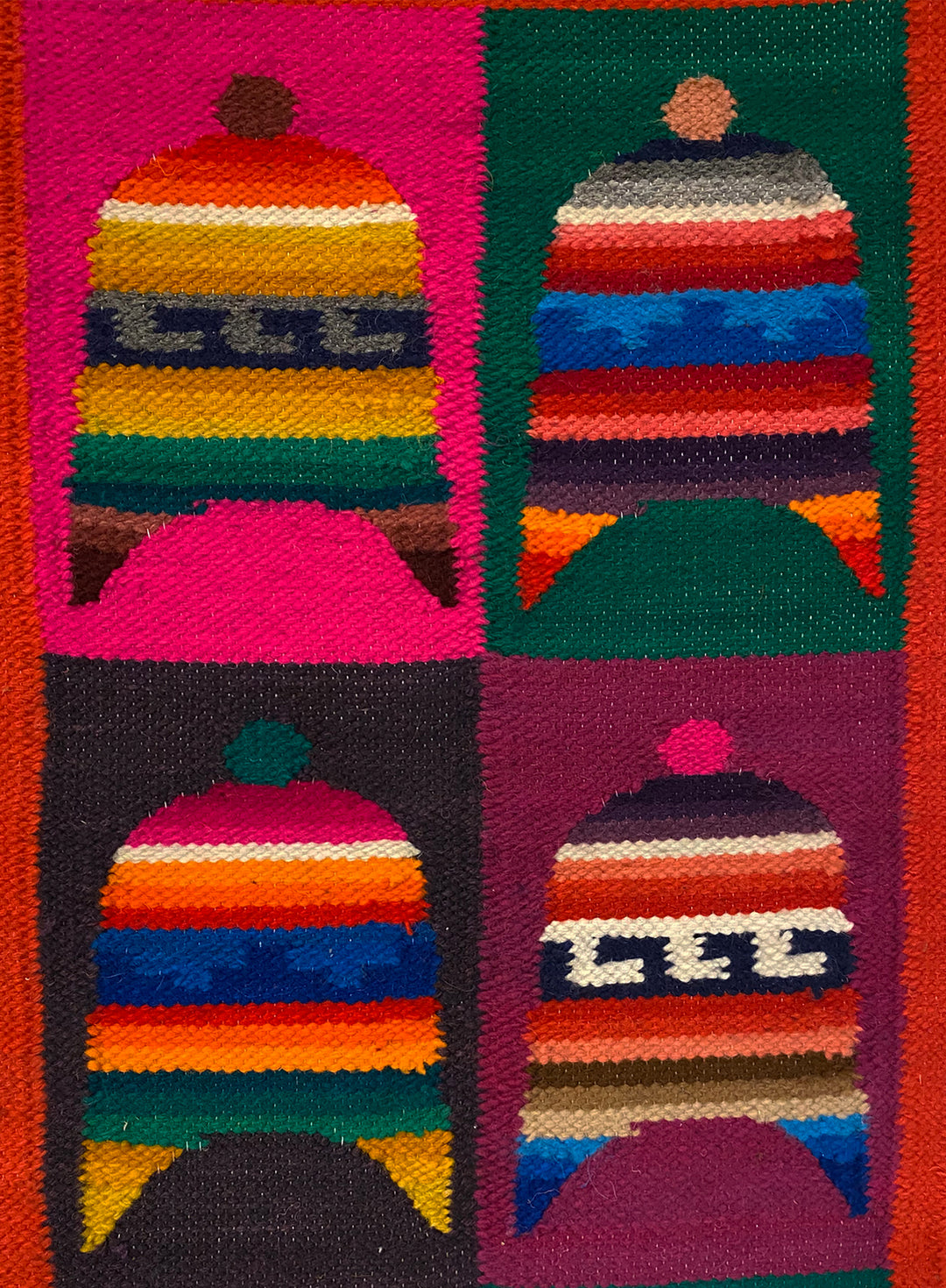 The Gorro Runner in Red