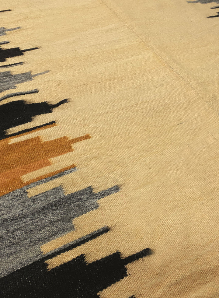 Los Picos Area Rug in Cream