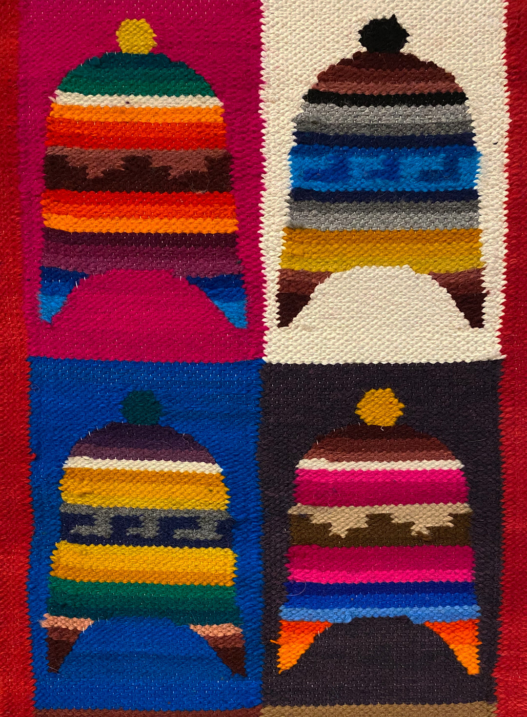 The Gorro Runner in Red